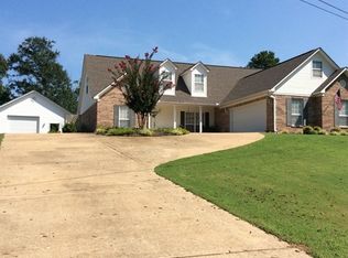 7 Graham Lake Rd, Abbeville, MS 38601