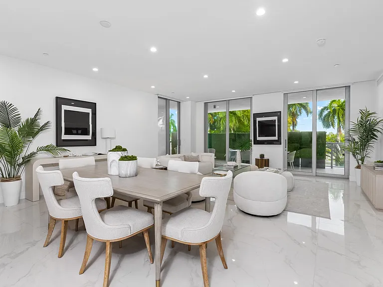 495 E Royal Palm Rd #201 — Photo 8