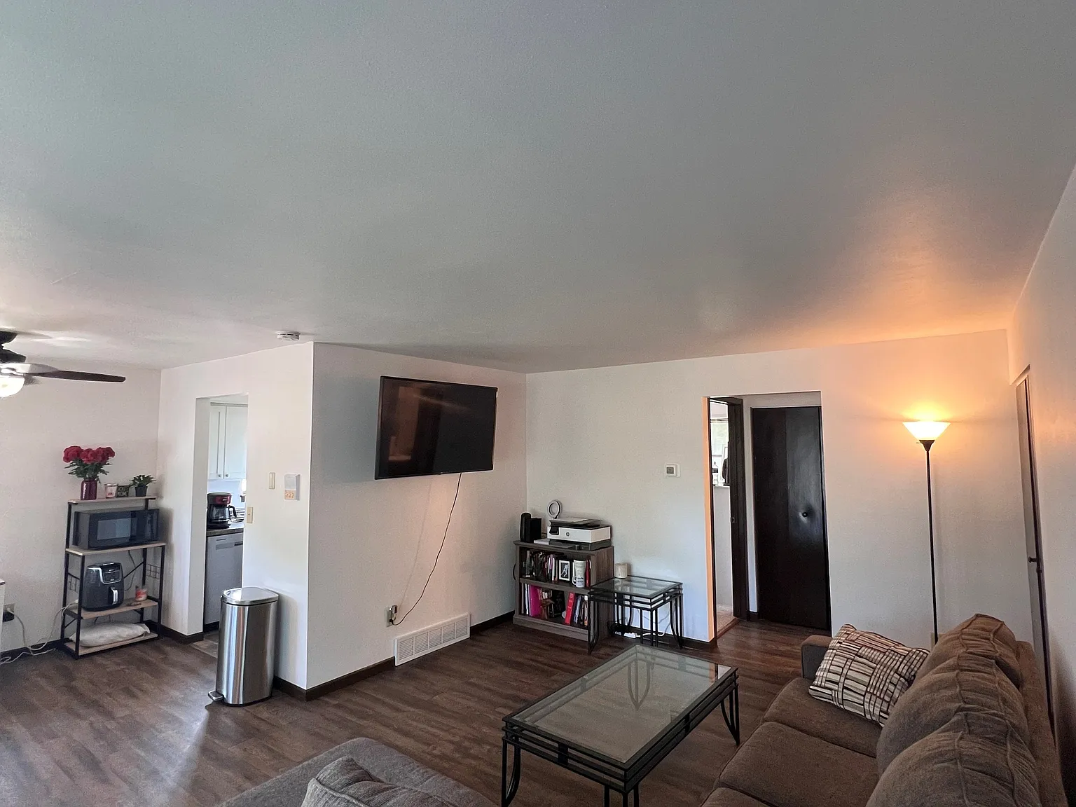 1 bed, 800 sqft, $1,195 — Photo 1