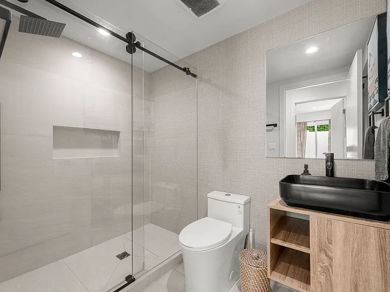 5024 Lindley Ave — Photo 13