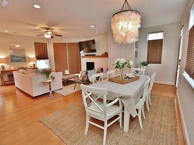 613 Lake Dr — Photo 7