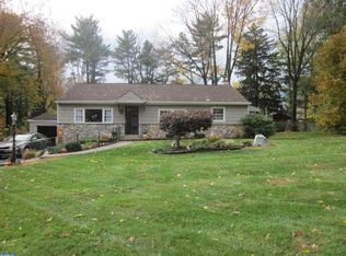 16 Tulip Cir, Southampton, PA 18966