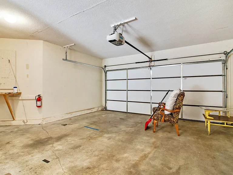 512 Druid Lndg — Photo 33