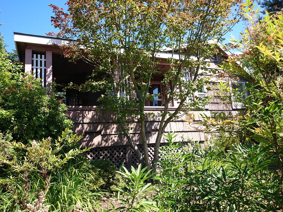 2nd image of 4502 47th Ave SW