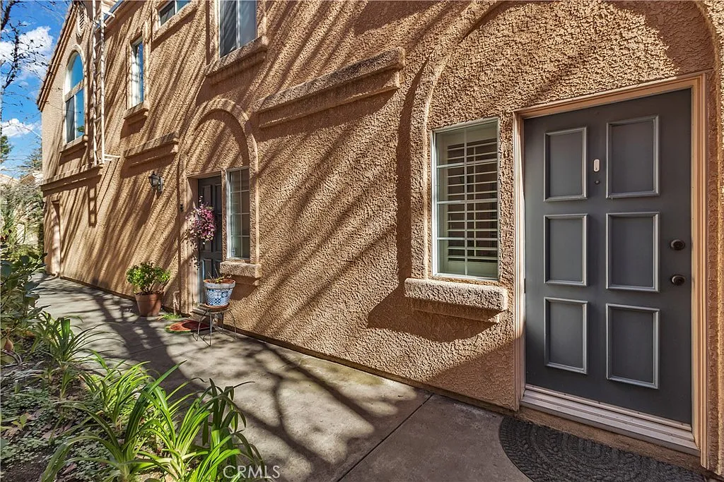 25144 Steinbeck Ave Unit F photo 1