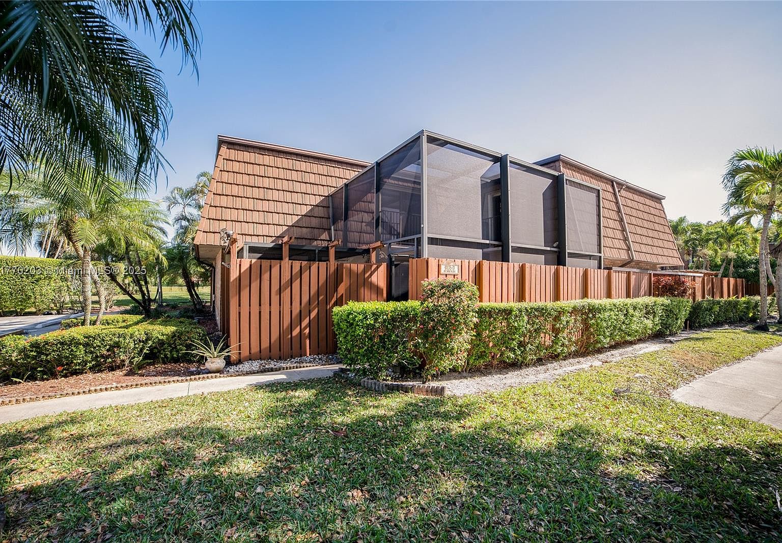 9135 SW 20th Pl SUITE D