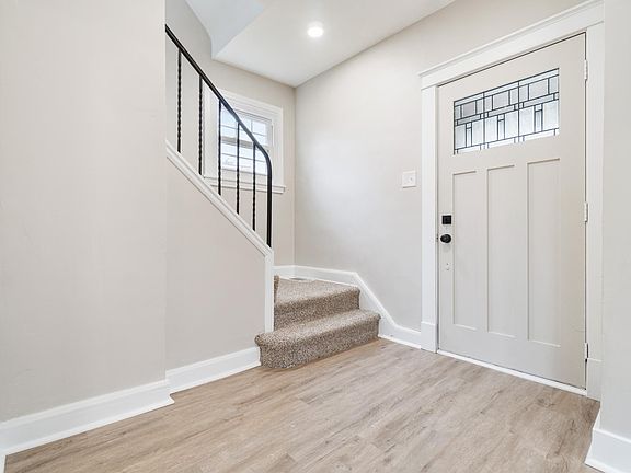 3rd image of 420 Green St