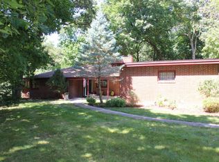 2325 Timberland Rd, Ames, IA 50014