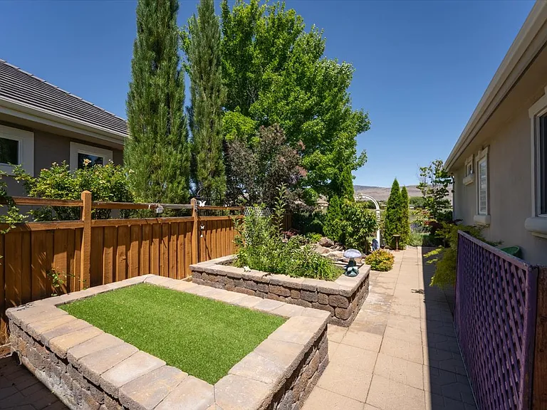 7330 Island Queen Dr — Photo 42