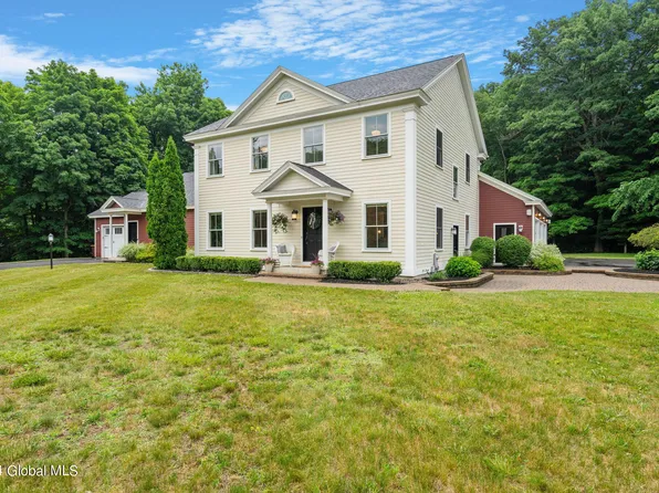 87 Button Road, Clifton Park, NY 12188