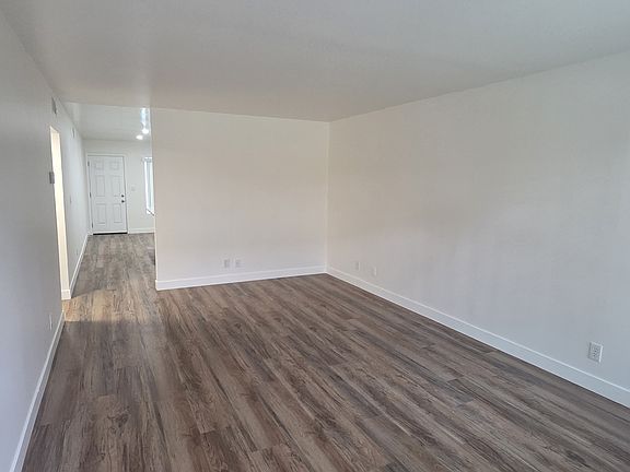 Living Room (Angle 1)