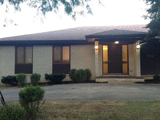 1st image of 1002 Honeycreek Dr