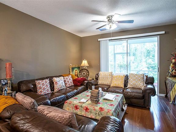 2nd image of 3613 Summerlin Ln