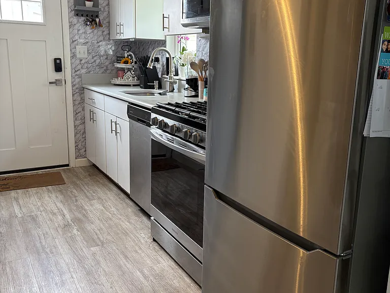 13 Edgewater Ave #B — Photo 7