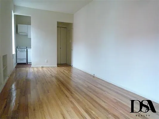 Rented by DSA Realty | media 10