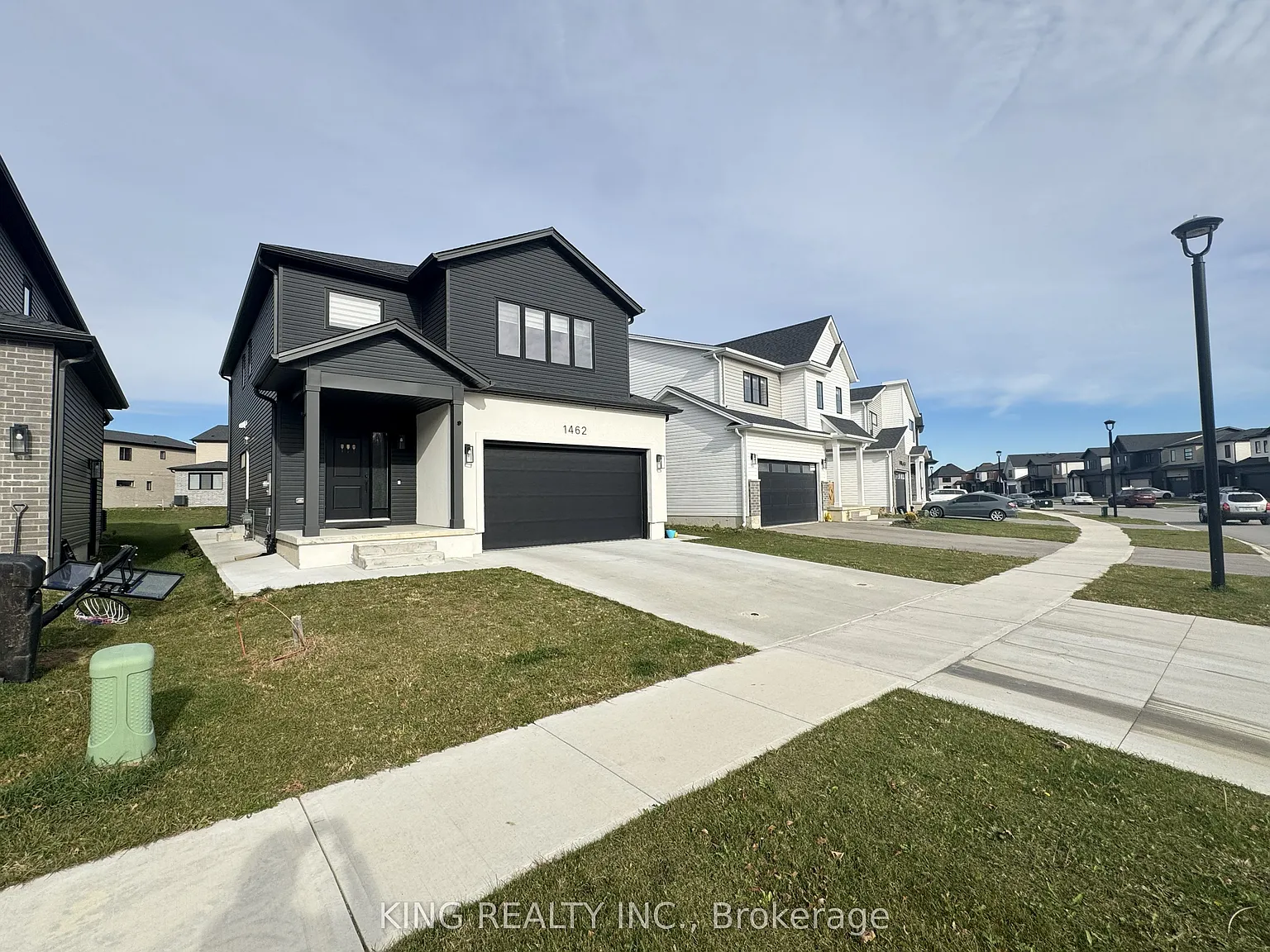 4 bed, $2,950 — Photo 4