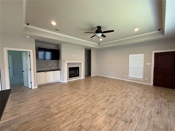 2nd image of 3090 Peterson Cir