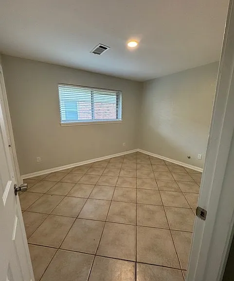 4812 Honeysuckle Ln — Photo 10