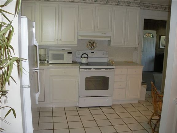 3rd image of 3636 Kentland Dr SW