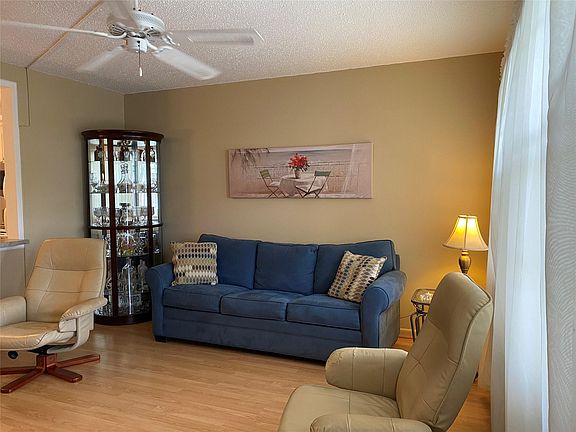5th image of 108 Lyndhurst #108