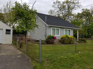 365 Browns Rd, Nesconset, NY 11767