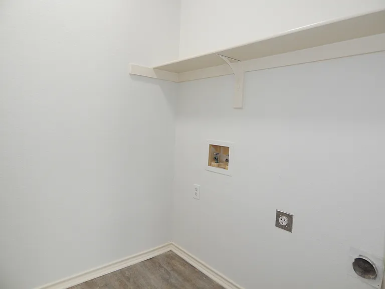 1412 Wesley Dr — Photo 21