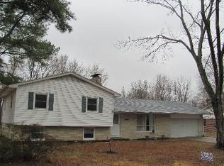 1527 E Gary Dr, Carbondale, IL