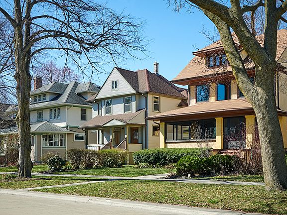 3rd image of 141 S Taylor Ave