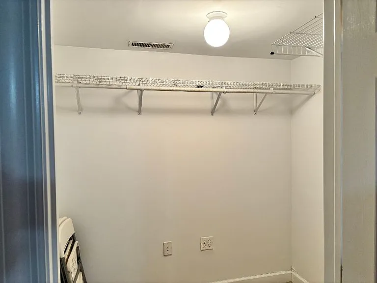 7927 S Francisco Ave — Photo 8