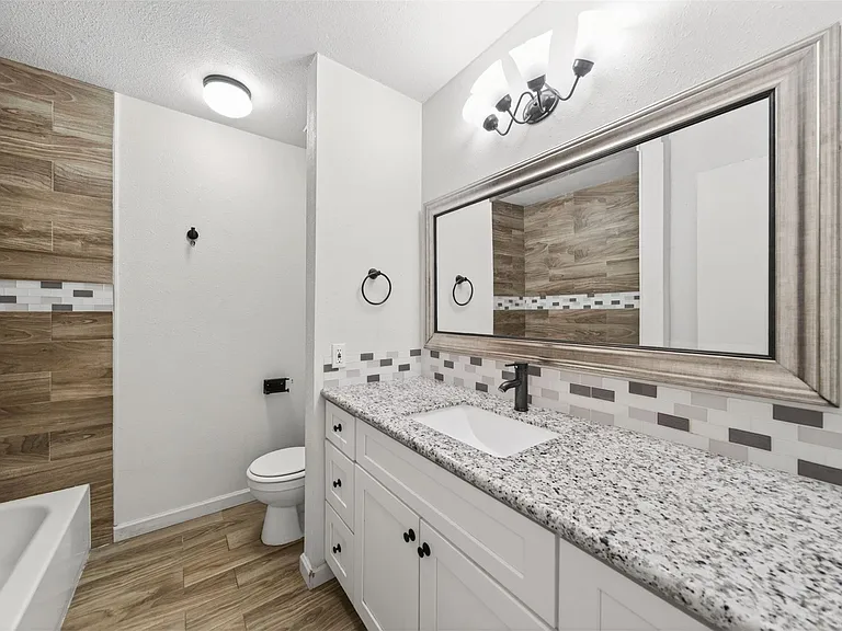 17002 Dew Drop Ln — Photo 18