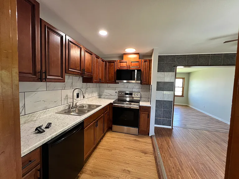 11100 Old Saint Charles Rd — Photo 4