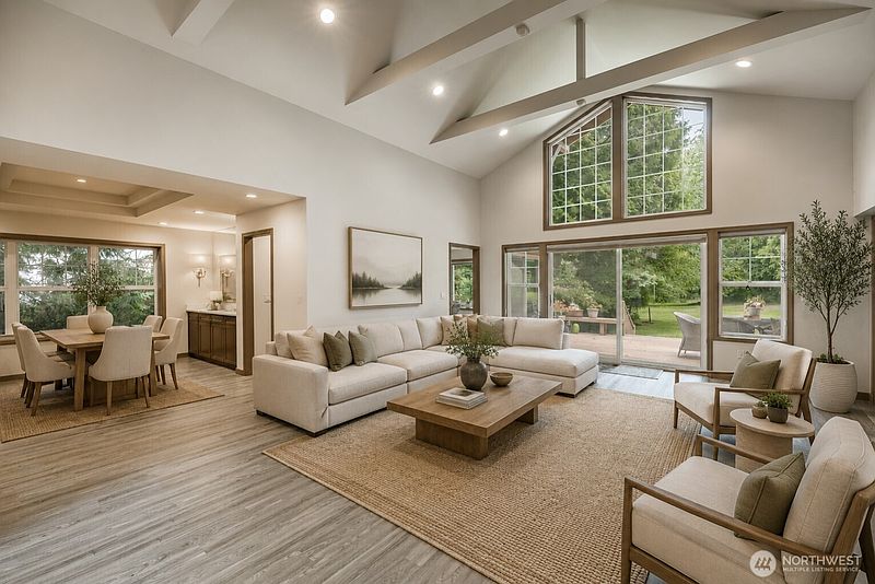 4th image of 9052 Gleneagle Drive #19