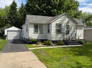 219 10th Ave, Worthington, MN 56187