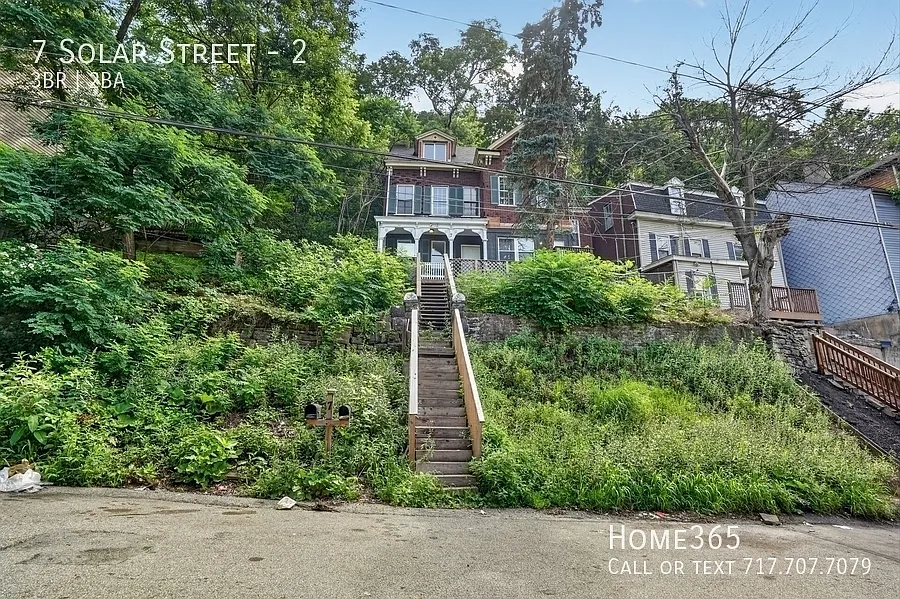 7 Solar St #2
