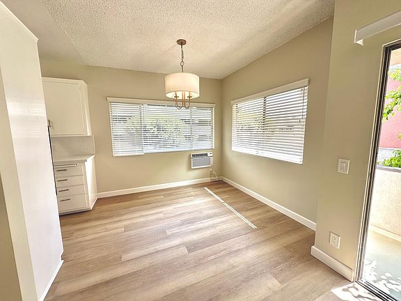 4th image of 1225 Barry Ave #5