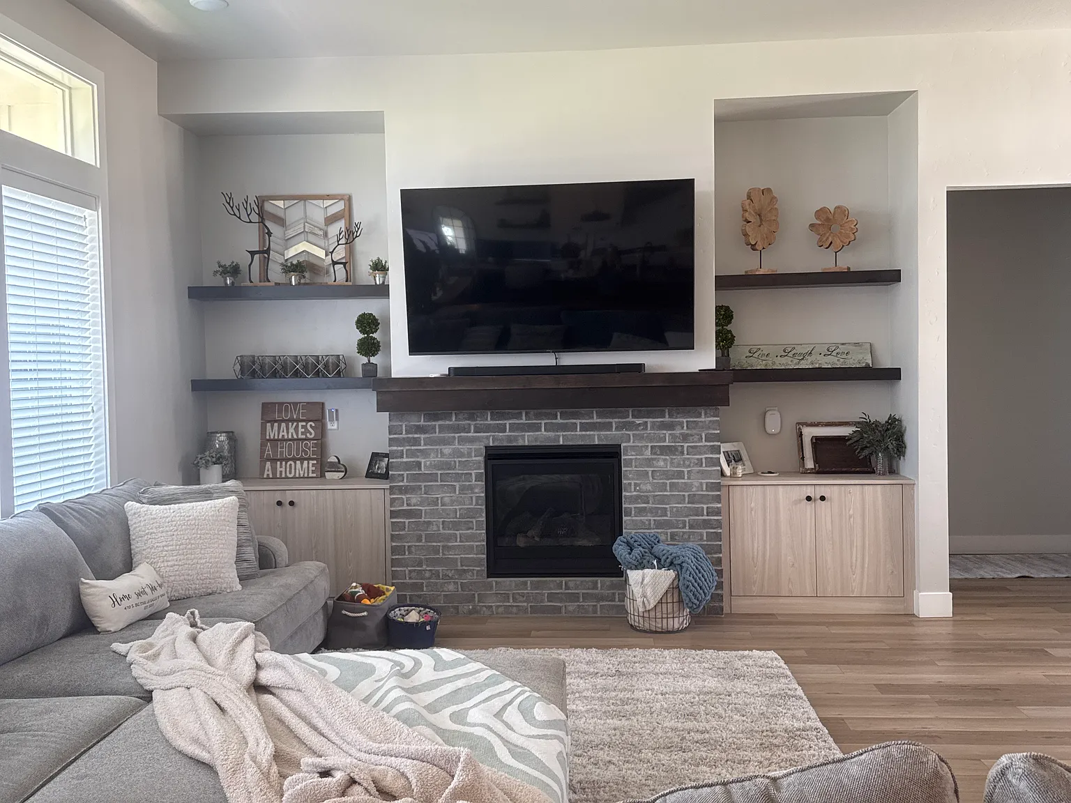 4 bed, 3083 sqft, $5,500 — Photo 2