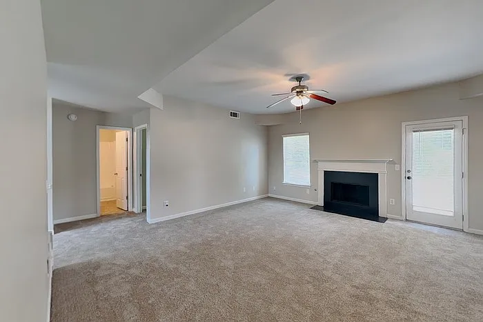 1466 Wilson Manor Cir SE — Photo 4