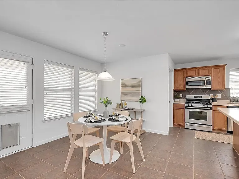 9308 Liberty Crossing Dr — Photo 11