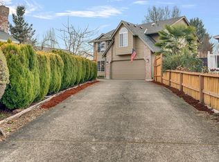 682 SE 70th Ct, Hillsboro, OR 97123