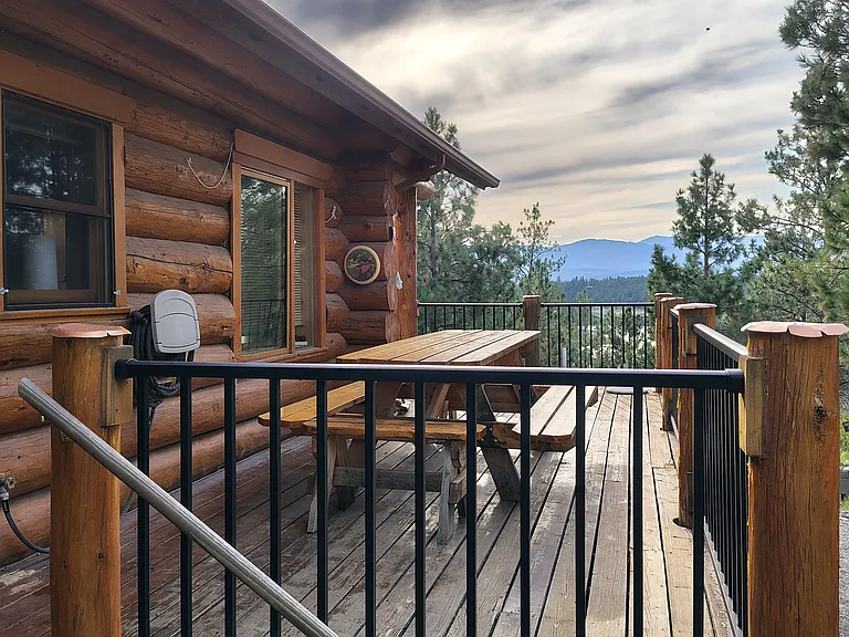 258 Garrison Dr — Photo 1