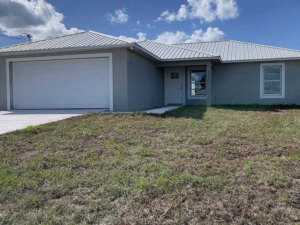 9017 Maywood Cir