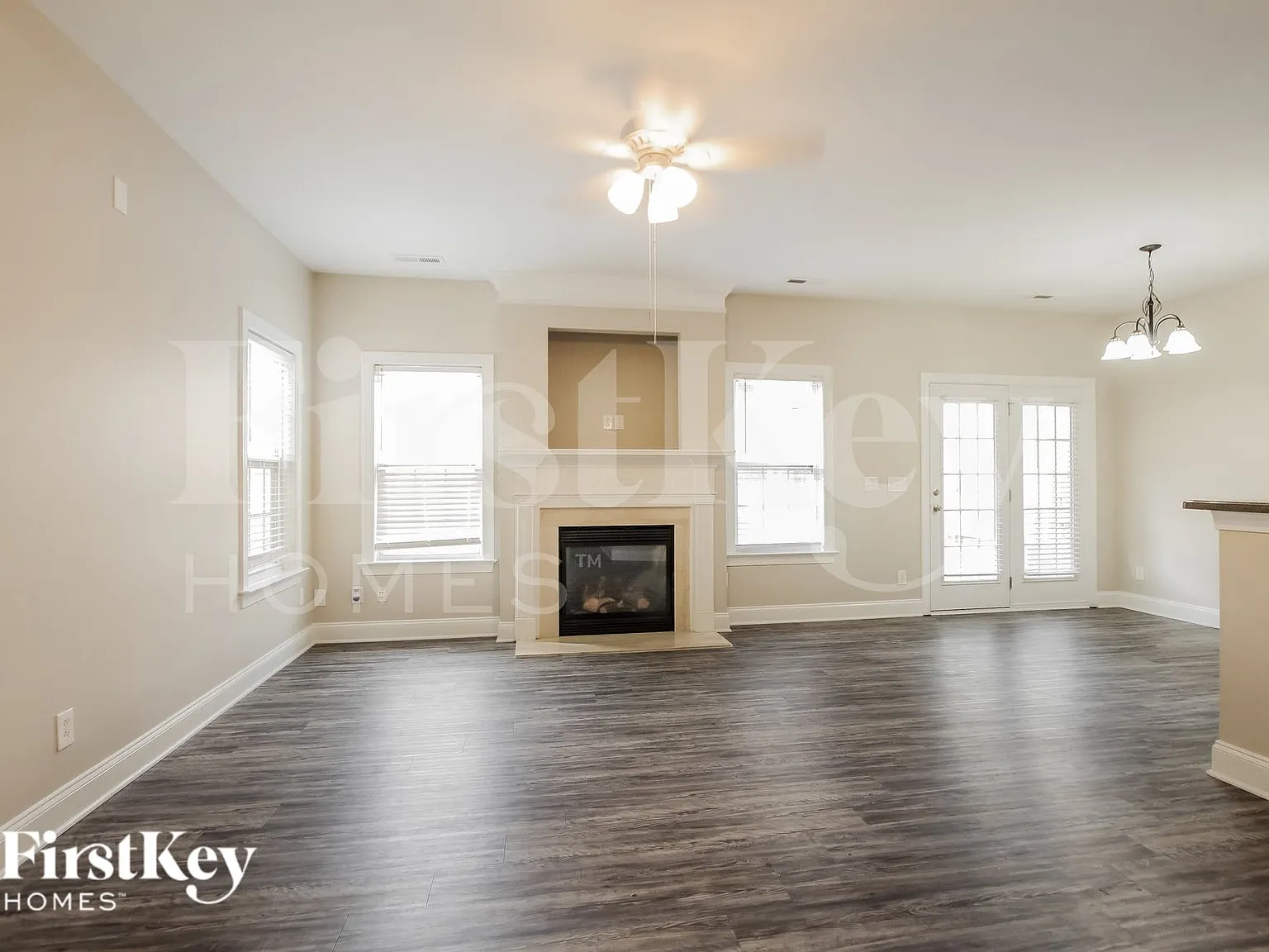 3 bed, 2.5 bath, 1944 sqft, $2,265 — Photo 4