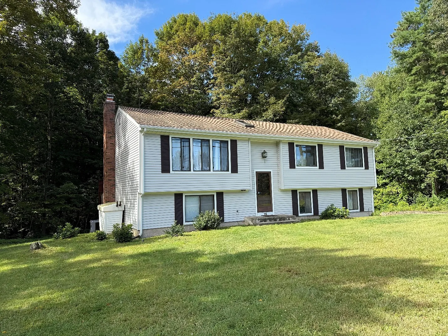 15 Hoskins Rd — Photo 3