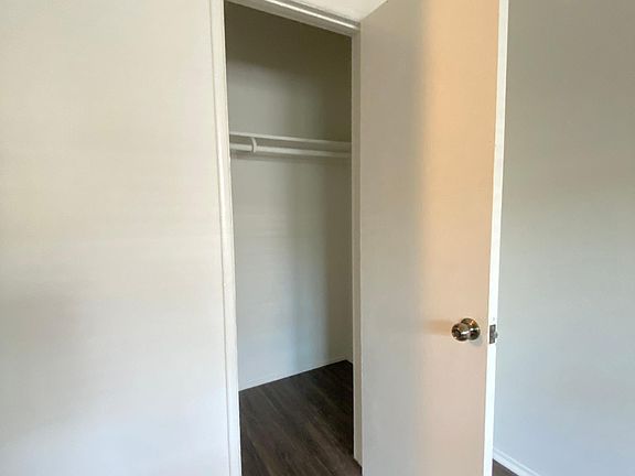 3rd image of 11909 Vanowen St APT 5