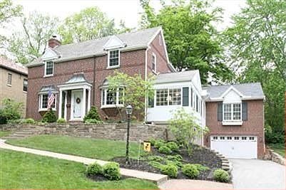 Exceptional Style! Tradition you expect in Ft. Mitchell's Sunnymede with updates you'll love! One of