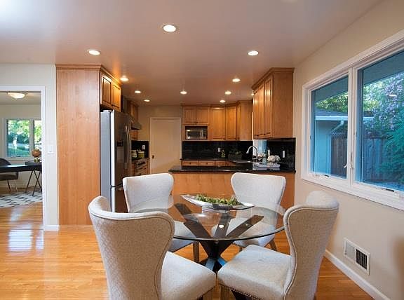 5th image of 20835 Russell Ln