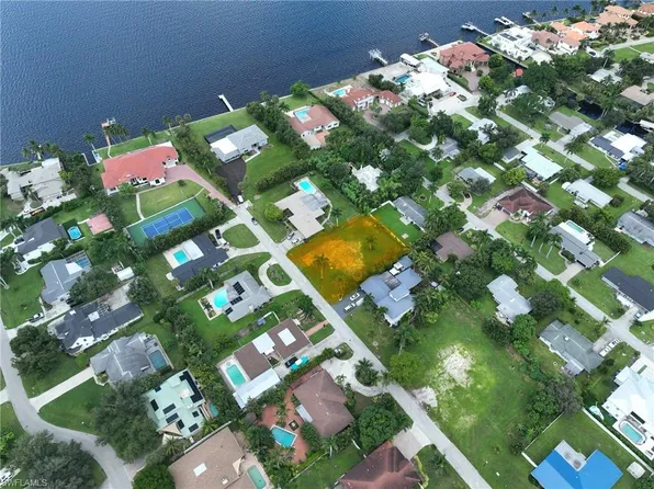 1311 Jambalana LN, FORT MYERS, FL 33901