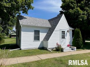 208 E Mae Lawrence Ave, Altona, IL 61414