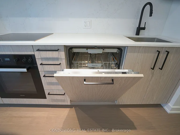 91 Montclair Ave #502 — Photo 13