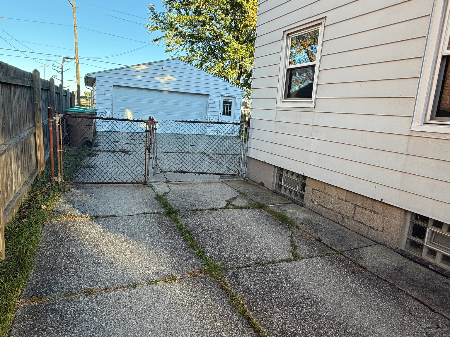 2 bed, 1000 sqft, $1,400 — Photo 4
